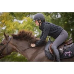 PÉNÉLOPE Casque Pénélope By Freejump Visière Longue - Noir Mat 17 PÉNÉLOPE Casque Pénélope By Freejump Visière Longue - Noir Mat -Caval’Style Boutique casque penelope by freejump visiere longue noir mat 6