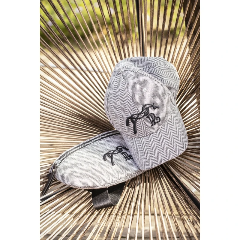 PÉNÉLOPE Casquette Naomi - Chevron Noir 2 PÉNÉLOPE Casquette Naomi - Chevron Noir – Image 2