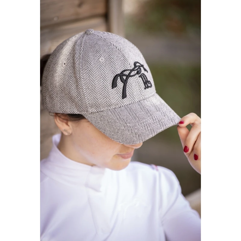 PÉNÉLOPE Casquette Naomi - Chevron Noir 5 PÉNÉLOPE Casquette Naomi - Chevron Noir – Image 5