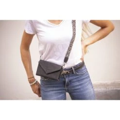 PÉNÉLOPE New Phone Pocket Perforée - Noir -Caval’Style Boutique new phone pocket noir 7