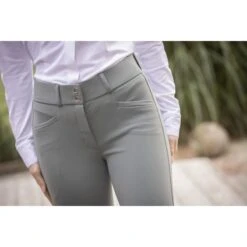 PÉNÉLOPE Pantalon D'Équitation Majestic - Vert Sauge -Caval’Style Boutique pantalon d equitation majestic vert sauge 3
