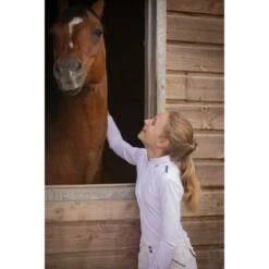 PÉNÉLOPE Polo De Concours Séville Mesh Manches Longues Blanc - Enfant 15 PÉNÉLOPE Polo De Concours Séville Mesh Manches Longues Blanc - Enfant -Caval’Style Boutique polo de concours seville mesh manches longues blanc enfant 7