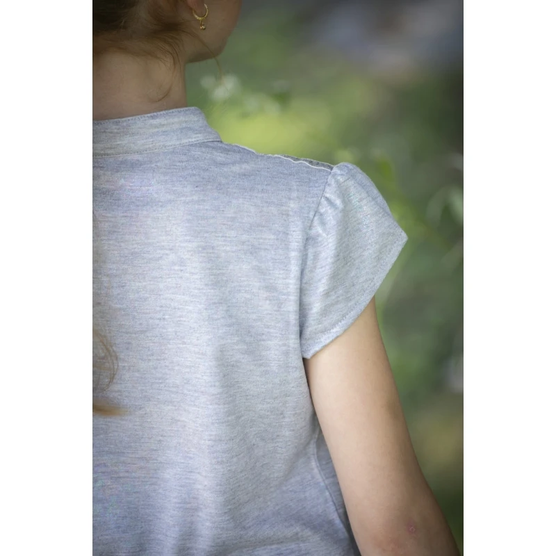 PÉNÉLOPE Polo Julieta Eden By Pénélope Gris - Enfant 3 PÉNÉLOPE Polo Julieta Eden By Pénélope Gris - Enfant – Image 3