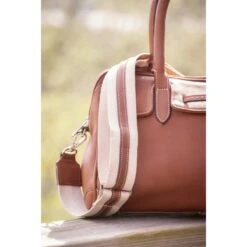 PÉNÉLOPE Sac Maëlys Petit Modèle - Cognac 15 PÉNÉLOPE Sac Maëlys Petit Modèle - Cognac -Caval’Style Boutique sac maelys petit modele cognac 5
