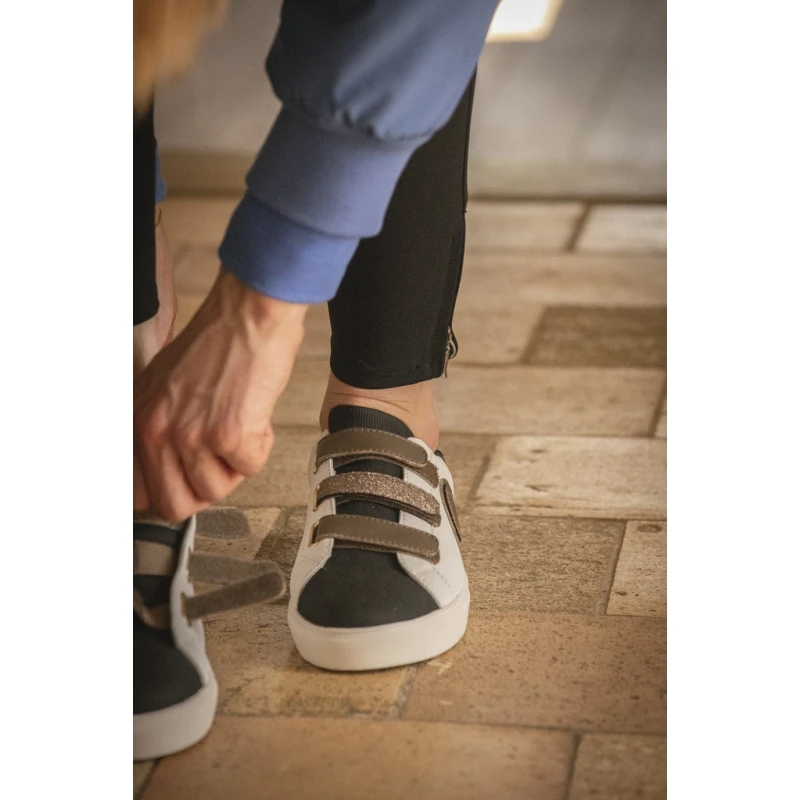 PÉNÉLOPE Sneakers Galaxie - Blanc & Noir 2 PÉNÉLOPE Sneakers Galaxie - Blanc & Noir – Image 2