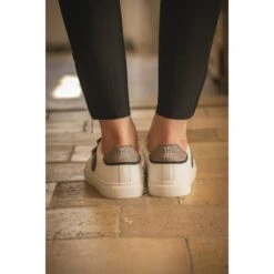 PÉNÉLOPE Sneakers Galaxie - Blanc & Noir 8 PÉNÉLOPE Sneakers Galaxie - Blanc & Noir -Caval’Style Boutique sneakers galaxie blanc noir 2