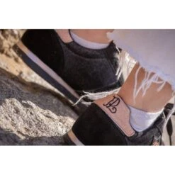 PÉNÉLOPE Sneakers Saturne - Noir & Rose Gold -Caval’Style Boutique sneakers saturne noir rouge 2